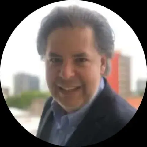 Carlos Kiyama