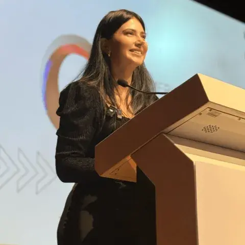Cristina Meneses Montealegre